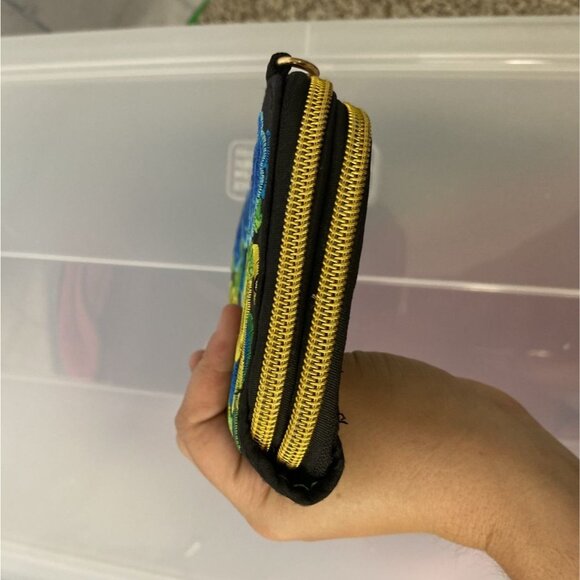 ⭐ 3/$15 Floral Embroidered Black Clutch Wallet W/ Blue Roses & Dual Gold Zippers - Picture 5 of 7